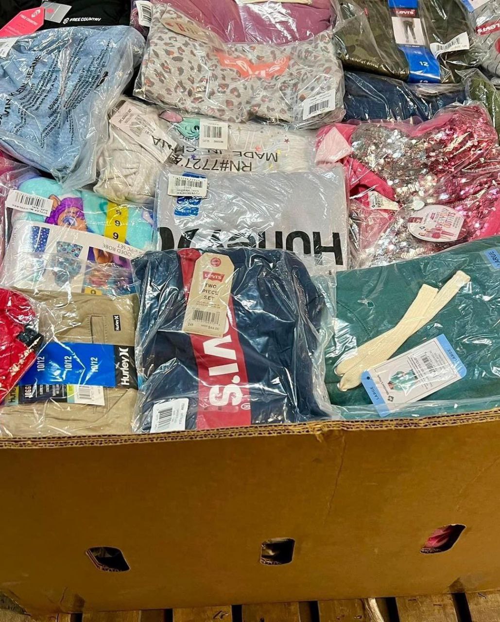 Quince Clothing Liquidation Pallets - Ninja Warehouse Liquidator